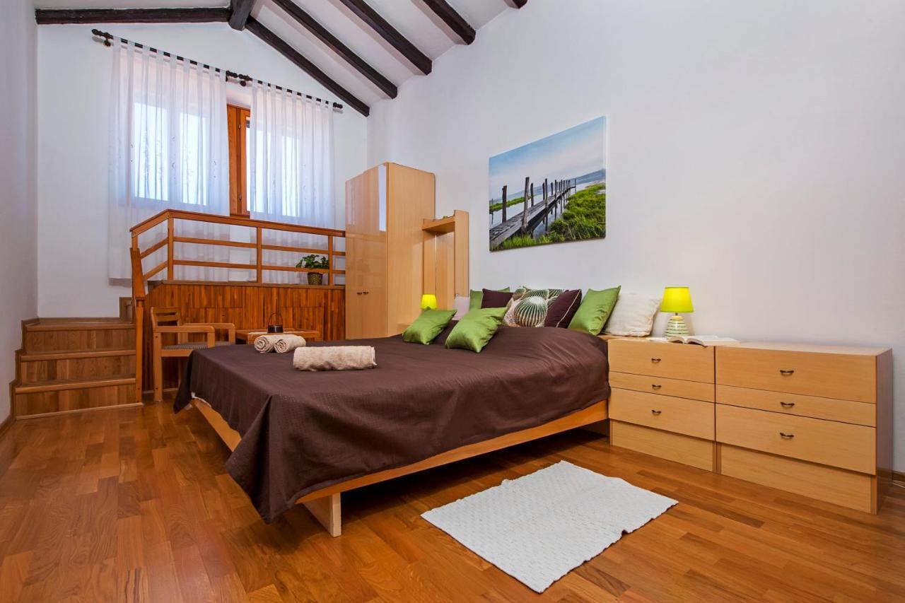Rovigno Bella Sea View Apartment Exterior photo